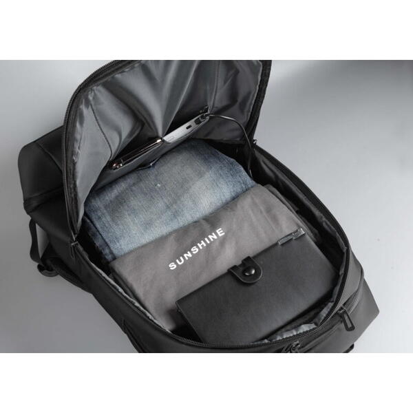 Rucsac notebook Serioux, SMART TRAVEL ST9588, dimensiuni: 32 x 19 x 46 cm, rezistent la apa, compartimente multiple, compartiment separat pentru notebook: max. 15.6", bretele ajustabile, port de încărcare USB, buzunar ascuns la spate, material poliester