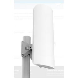 Mikrotik Antena externa 12dBi, 120 grade + router wireless integrat, CPU: 600Mhz, Ram: 64 Mb, dimensiuni: 140 x 348 x 82 mm, Passive POE, viteza wireless 2.4Ghz 300 Mbit/s , tehnologie: Wi-Fi 4, 1 x 10/100/1000.