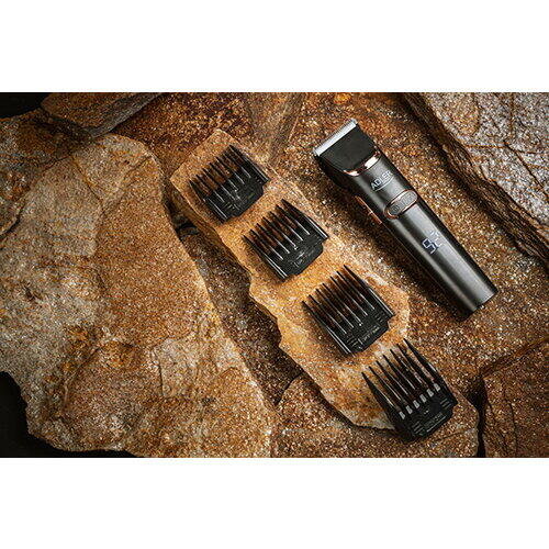 Masina de tuns Adler AD 2832, 40W, LCD, 4 atasamente, TURBO, Autonomie 1.5 ore, negru/auriu