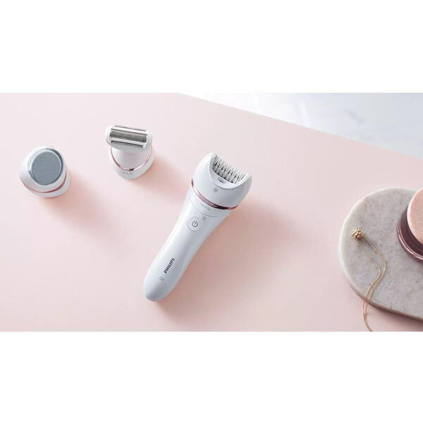 Epilator umed si uscat Philips Seria 8000 BRE730/10, 7 accesorii, 32 pensete, utilizare fara fir, 2 setari viteza, opti-light, discuri ceramice, Argintiu