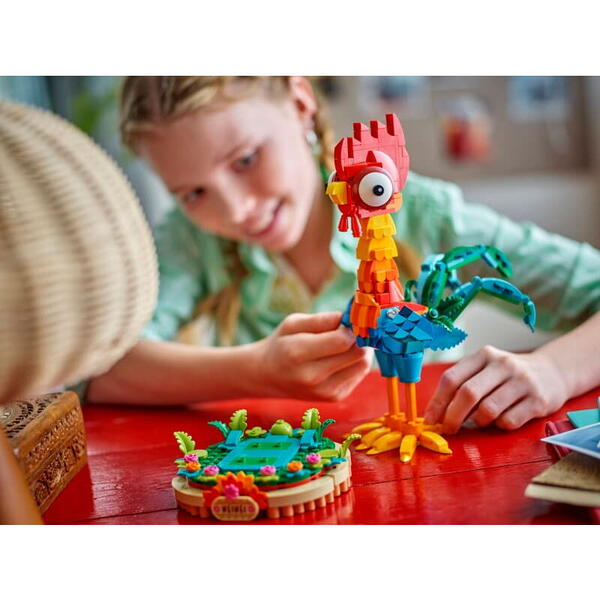 LEGO Disney Princess: Heihei 43272, 9 ani+, 566 piese