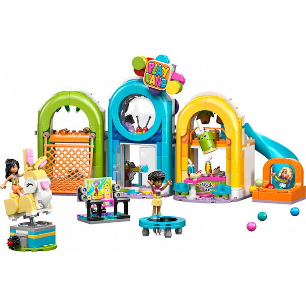 LEGO Friends: Loc de joaca la interior 42686, 7 ani+, 668 piese