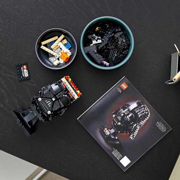LEGO Star Wars 75304 Casca Darth Vader , 18 ani+,  834 piese